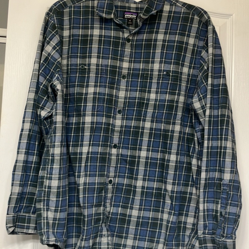 Men’s extra large Patagonia button-down shirt